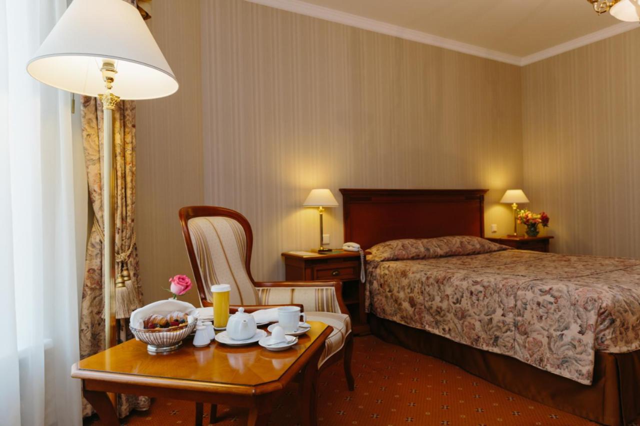 Grand Hotel Emerald Saint Petersburg Room photo